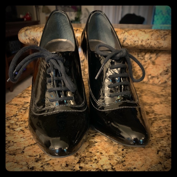 Gorgeous 8.5 M black patent spectators - Picture 2 of 8